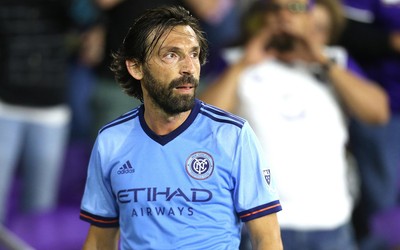 冠竞电竞评论-德容助攻绝杀拯救球队